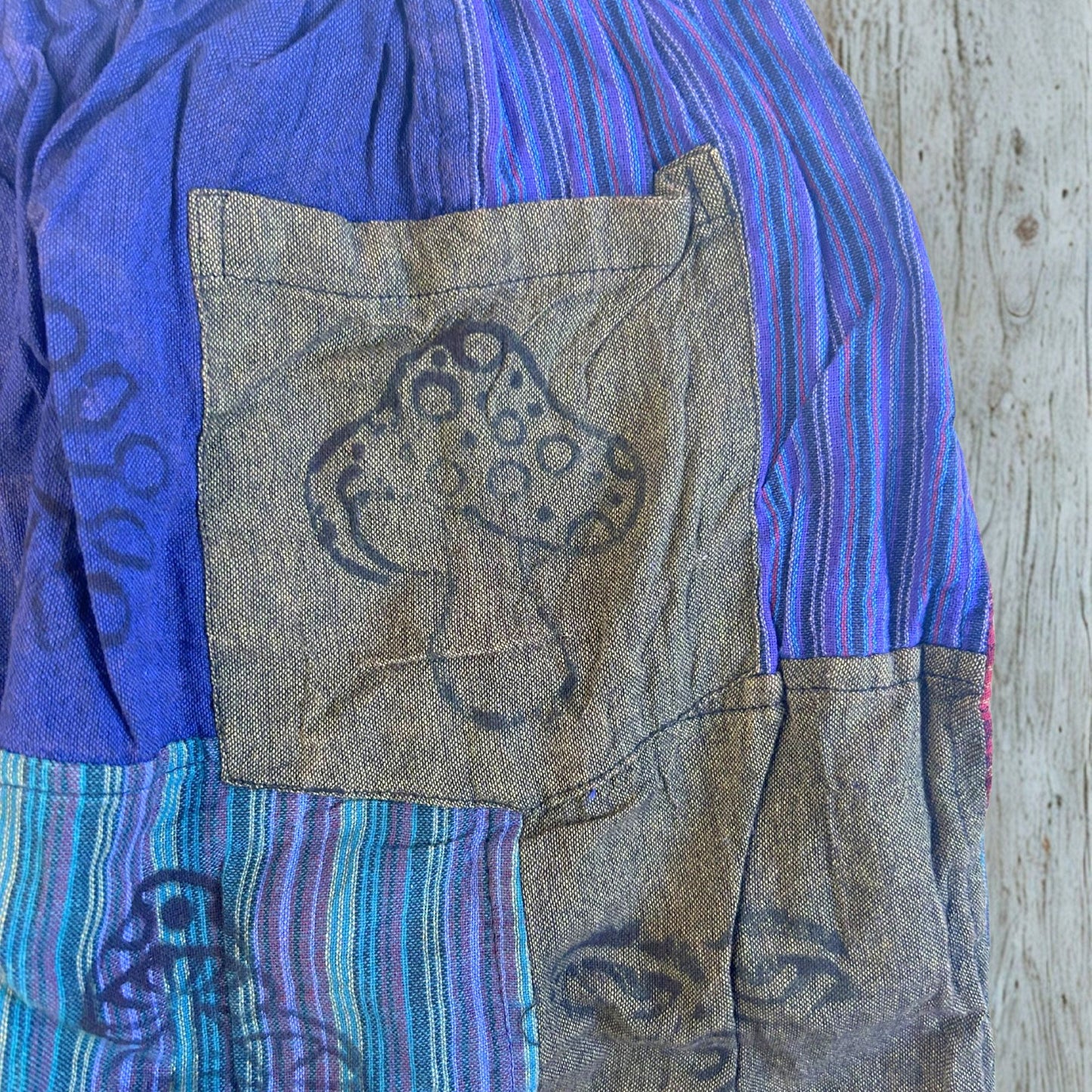Sari Nómada - Pantalón Hongo - Diseños con Estampado en Bloque - Tonos Morados (105x127cm) S/M